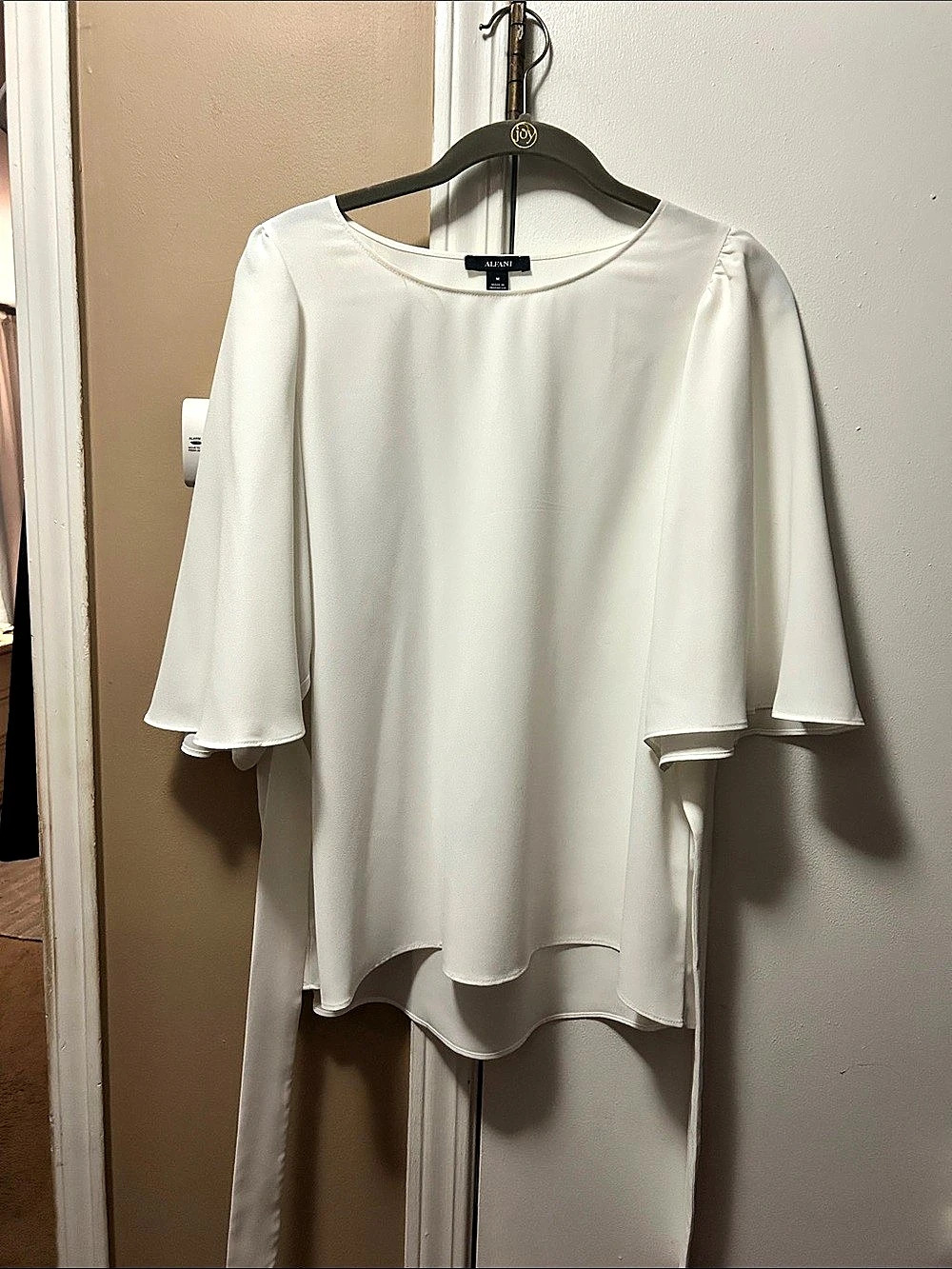 ALFANI Ruffle Sleeve Blouse in White Size Medium